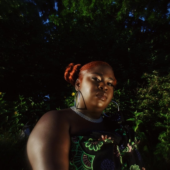 Meet your Posher, Nikqwa - Picture 1 of 1